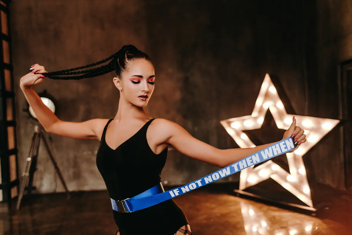 Семён Хржановский и Елизавета Лыхина — «If not now then when». Фотография 5 из 20