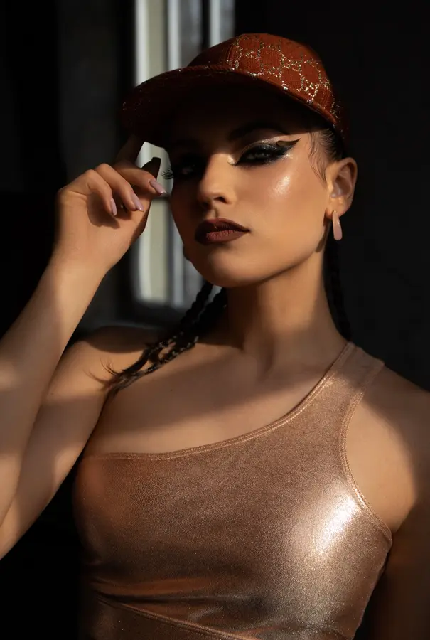 Adele Zaikman — “Wild Beige”. Photo 4 of 10