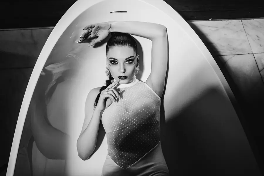 Валерия Тихопоева — Light & Shadow. Фотография 13 из 18